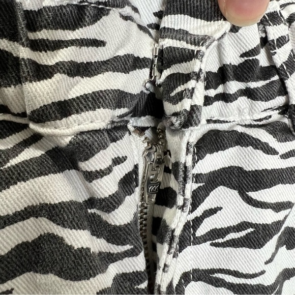 Zara 100% Cotton Denim Zebra Print Paper Bag Waist Mini Skirt S - Picture 7 of 11